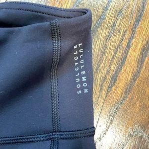 Soul cycle lululemon cropped leggings. Size 4.